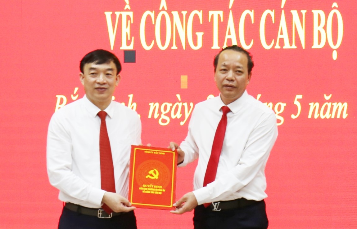 Điều động, bổ nhiệm Ủy viên Ban Thường vụ Tỉnh ủy giữ chức vụ mới- Ảnh 1.