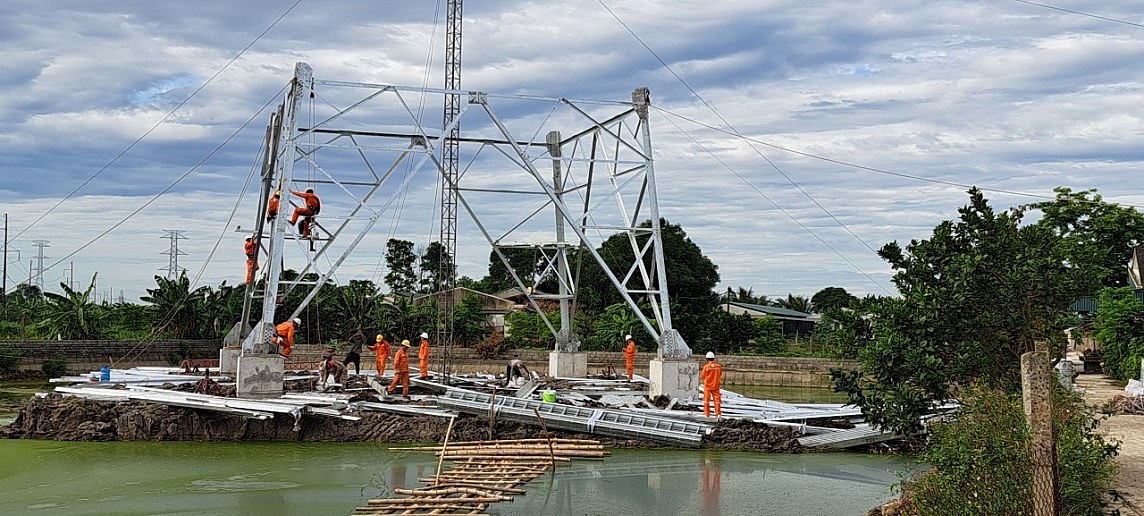 Đội xung kích EVNSPC: Khẩn trương các giải pháp hỗ trợ thi công đường dây 500kV mạch 3 Quảng Trạch-Phố Nối