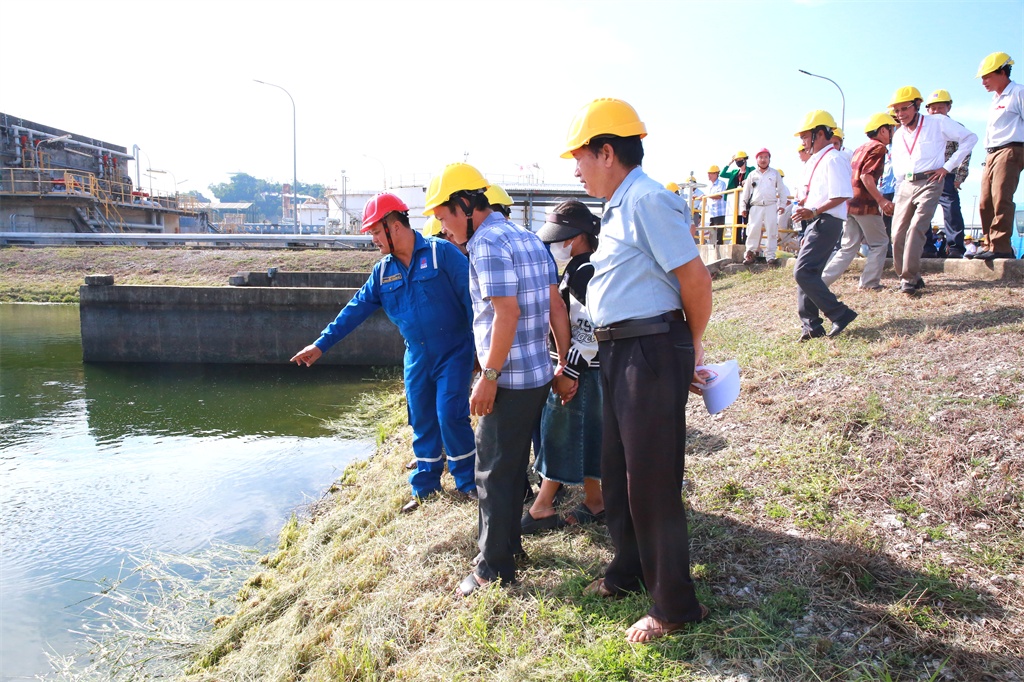 BSR giới thiệu công tác đảm bảo An ninh – An toàn – Môi trường – PCCC cho cán bộ, bà con nhân dân xung quanh Nhà máy