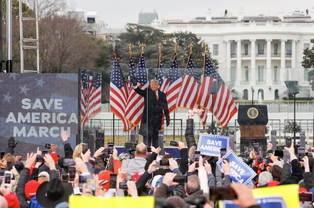 Toà án Tối cao Mỹ ra phán quyết, ông Trump tuyên bố chiến thắng lớn- Ảnh 1.