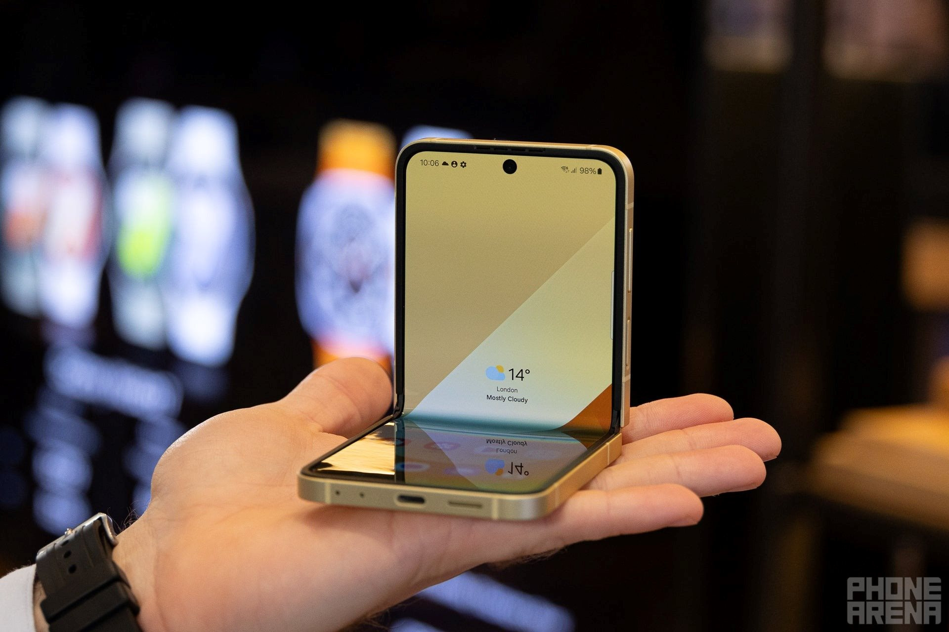 Samsung Galaxy Z Fold6, Z Flip6 chính thức ra mắt: mỏng-nhẹ-bền hơn, AI ngày càng hoàn thiện, giá từ 44 triệu đồng- Ảnh 11.