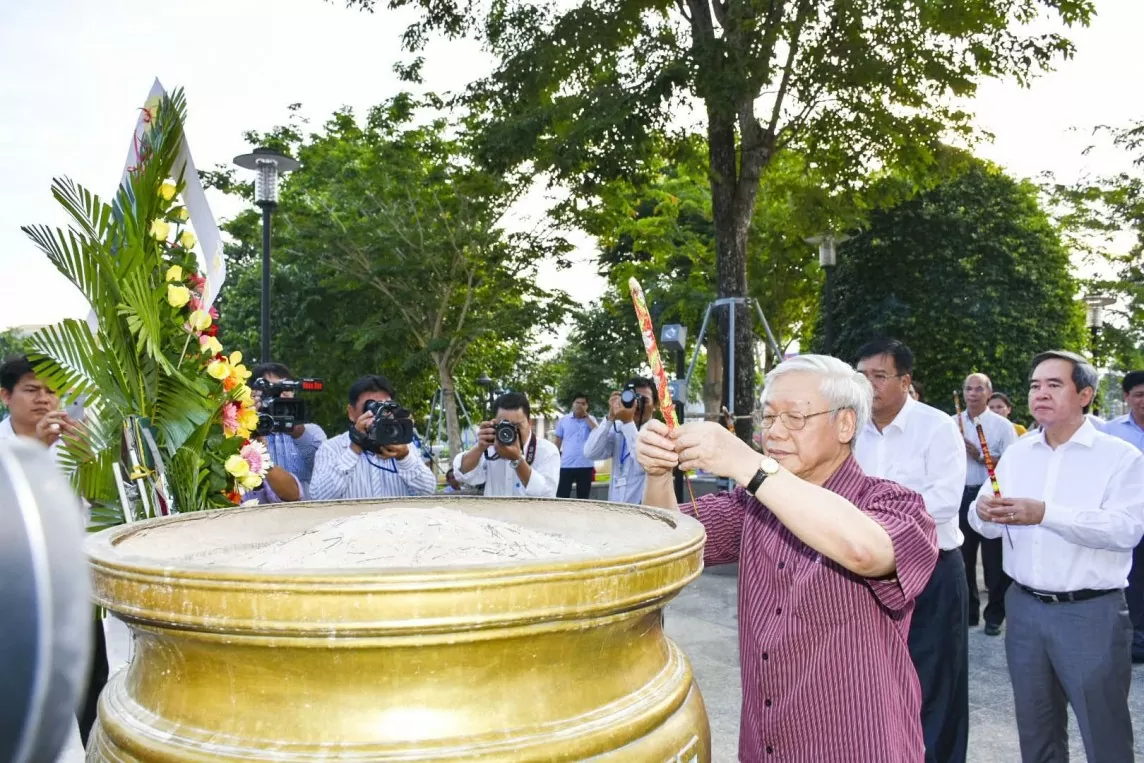 Hình ảnh Tổng Bí thư Nguyễn Phú Trọng với các tỉnh Đông Nam bộ