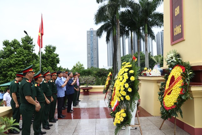 Chủ tịch nước Tô Lâm kiểm tra công tác chuẩn bị Lễ tang Tổng Bí thư Nguyễn Phú Trọng- Ảnh 1.