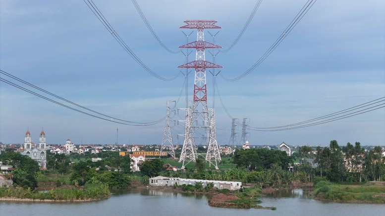 Đường dây 500kV mạch 3 là công trình của niềm tin, sức mạnh đại đoàn kết