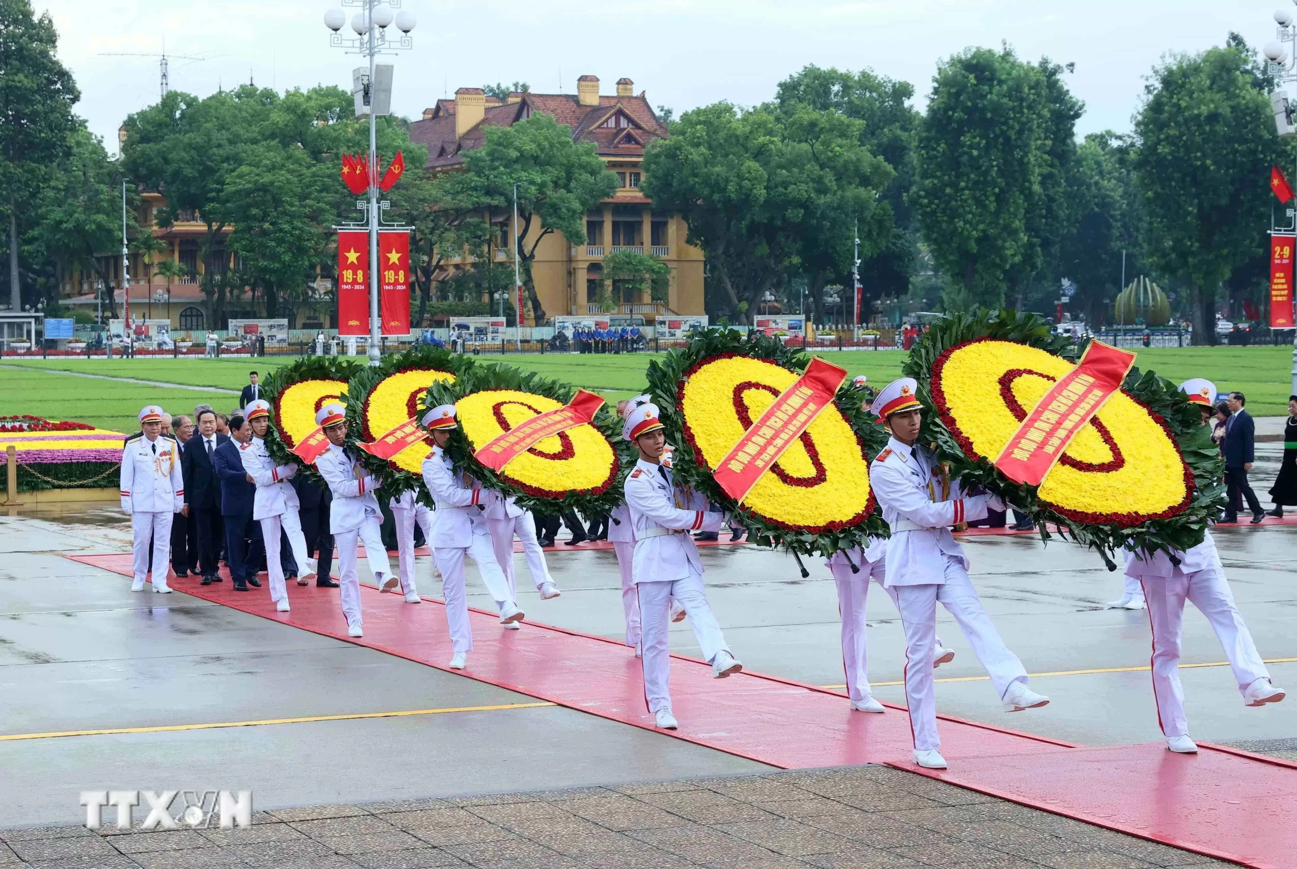 Lãnh đạo Đảng, Nhà nước vào Lăng viếng Chủ tịch Hồ Chí Minh nhân dịp Quốc khánh