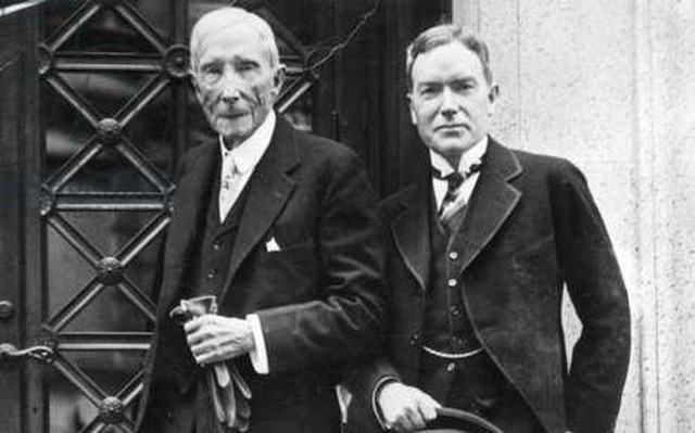 Tỷ phú Rockefeller dặn con: Muốn giàu thì đừng bao giờ làm 1 việc bởi