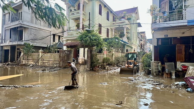 Cận cảnh người dân Yên Bái dọn