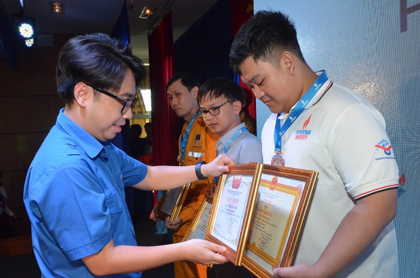 Chùm ảnh: Lễ Bế Mạc và trao giải cho các thí sinh đoạt giải tại Hội thi tay nghề Dầu khí lần VIII