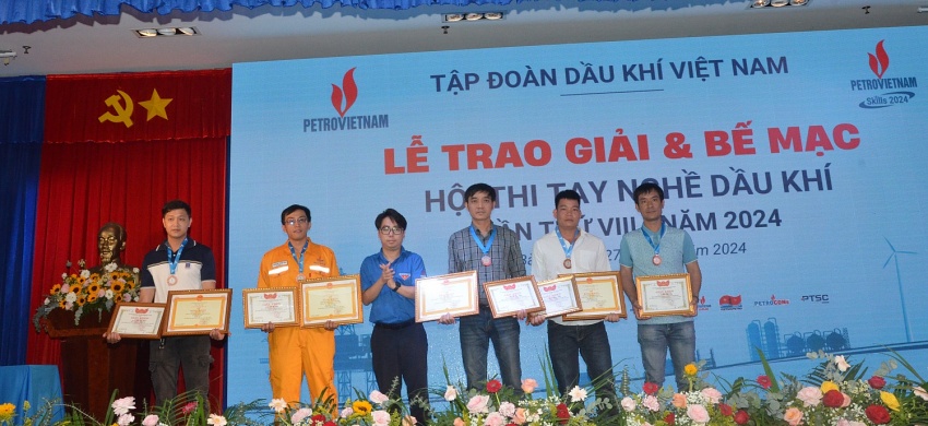 Chùm ảnh: Lễ Bế Mạc và trao giải cho các thí sinh đoạt giải tại Hội thi tay nghề Dầu khí lần VIII