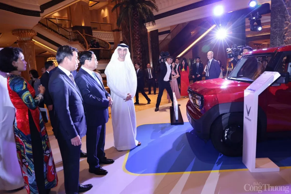 Thủ tướng Dự sự kiện ra mắt thương hiệu ô tô của Vinfast Thủ tướng Dự sự kiện ra mắt thương hiệu ô tô của Vinfast