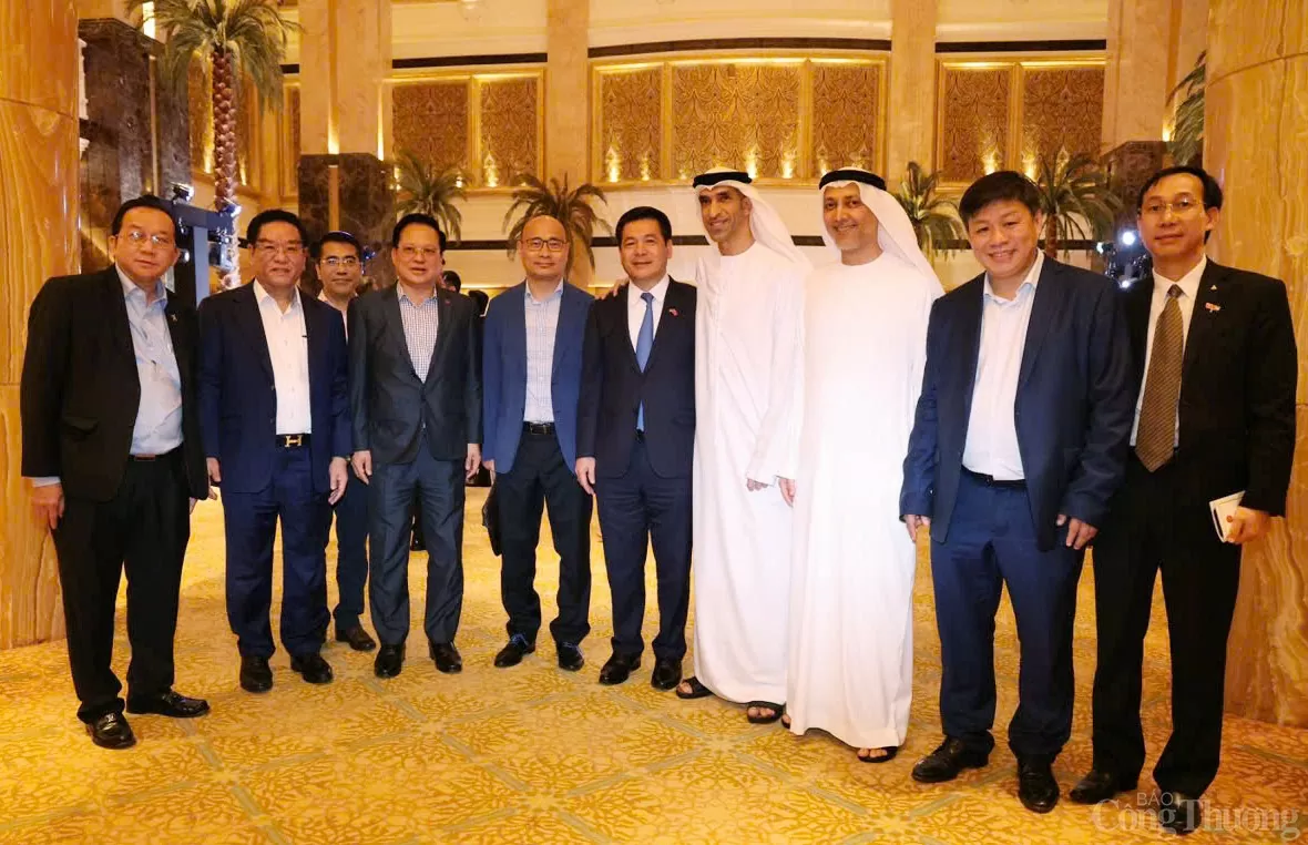 Thủ tướng Dự sự kiện ra mắt thương hiệu ô tô của Vinfast Thủ tướng Dự sự kiện ra mắt thương hiệu ô tô của Vinfast