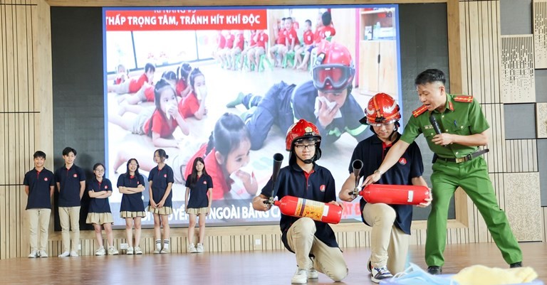 Công an quận Long Biên: tuyên truyền, tập huấn kỹ năng phòng cháy chữa cháy cho các trường học trên địa bàn quận