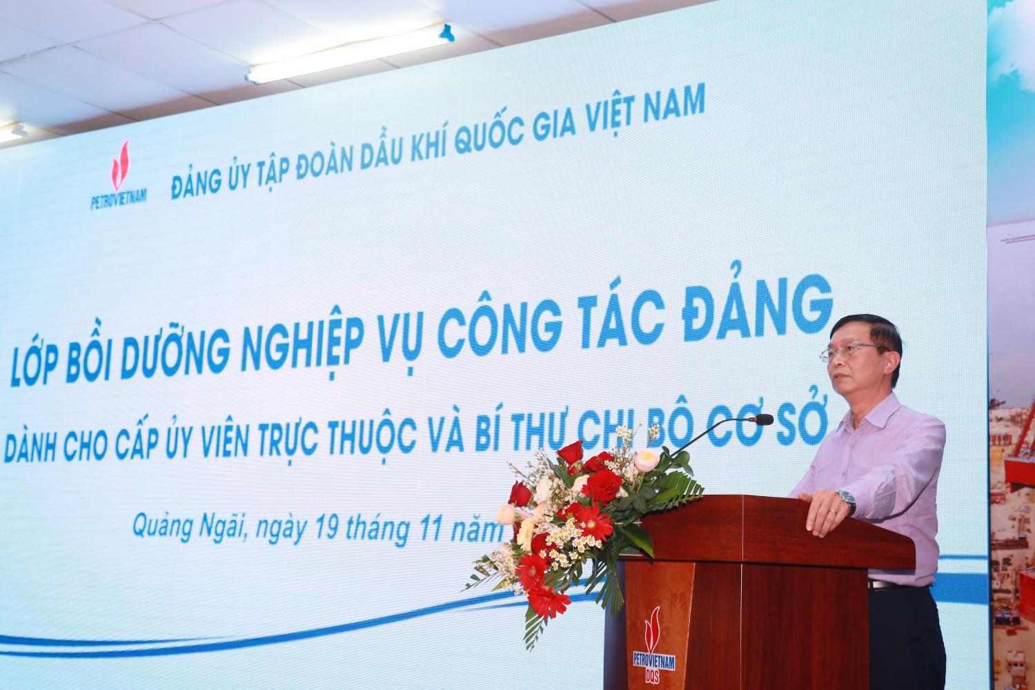 Đồng chí Trần Quang Dũng – Phó Bí thư Thường trực Đảng uỷ Petrovietnam phát biểu tại chương trình.