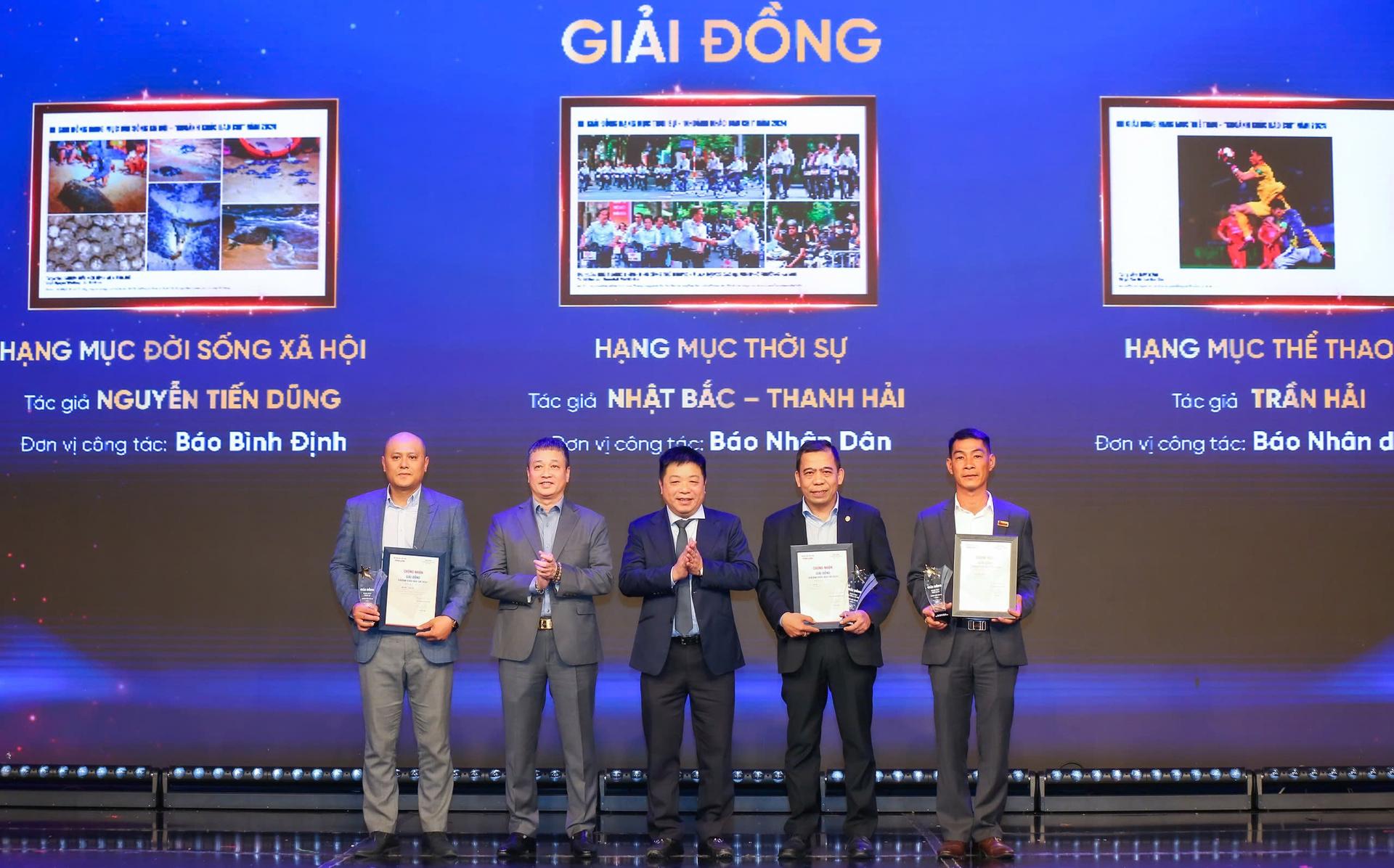 le trao giai anh khoanh khac bao chi nam 2024 ton vinh gia tri cua khoanh khac gia tri cua hien thuc hinh 5