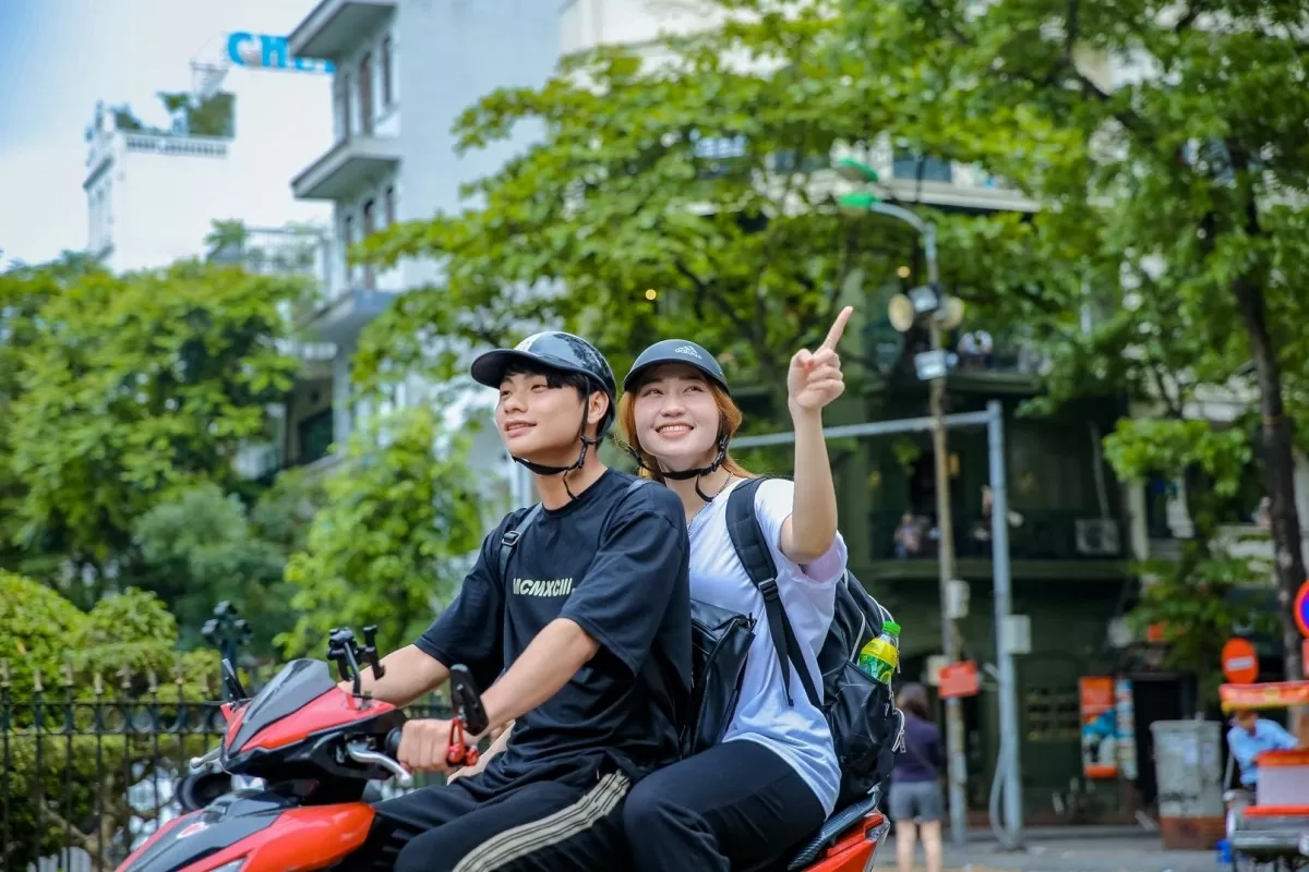 Uống Trà Xanh Không Độ giảm căng thẳng khi nỗ lực làm ngày cày đêm chạy đua với tết