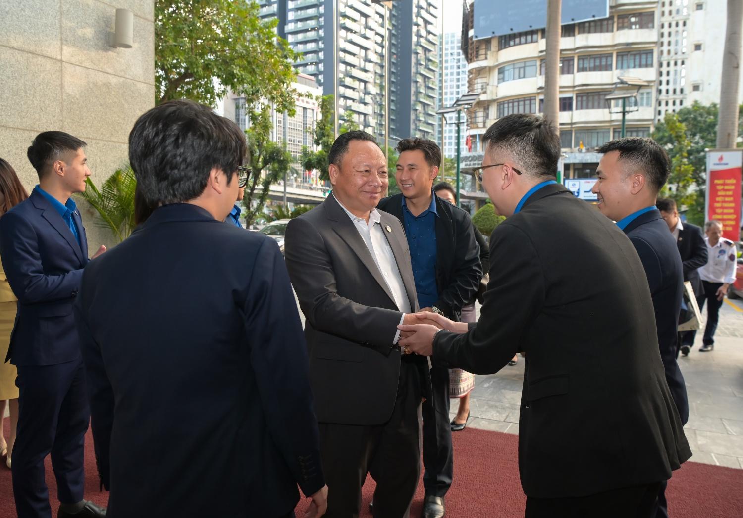 Petrovietnam đón tiếp Đoàn đại biểu Trung ương Đoàn Thanh niên Nhân dân Cách mạng Lào