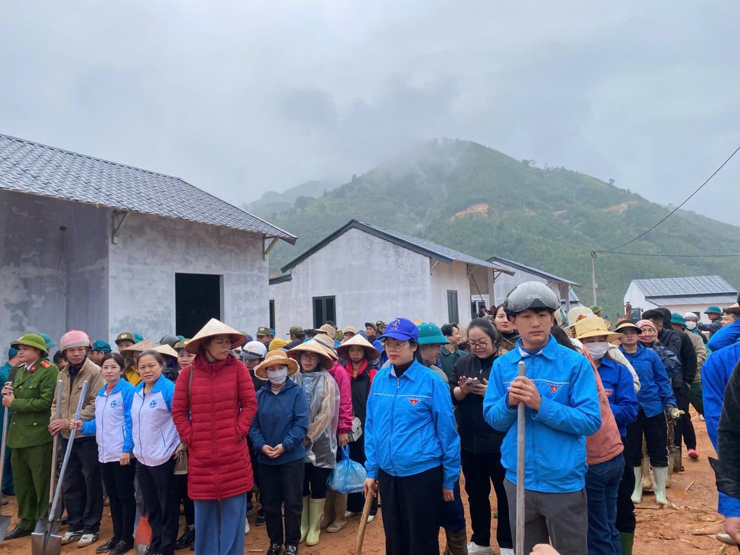 Gấp rút hoàn thiện để người dân sớm ổn định cuộc sống Gấp rút hoàn thiện để người dân sớm ổn định cuộc sống
