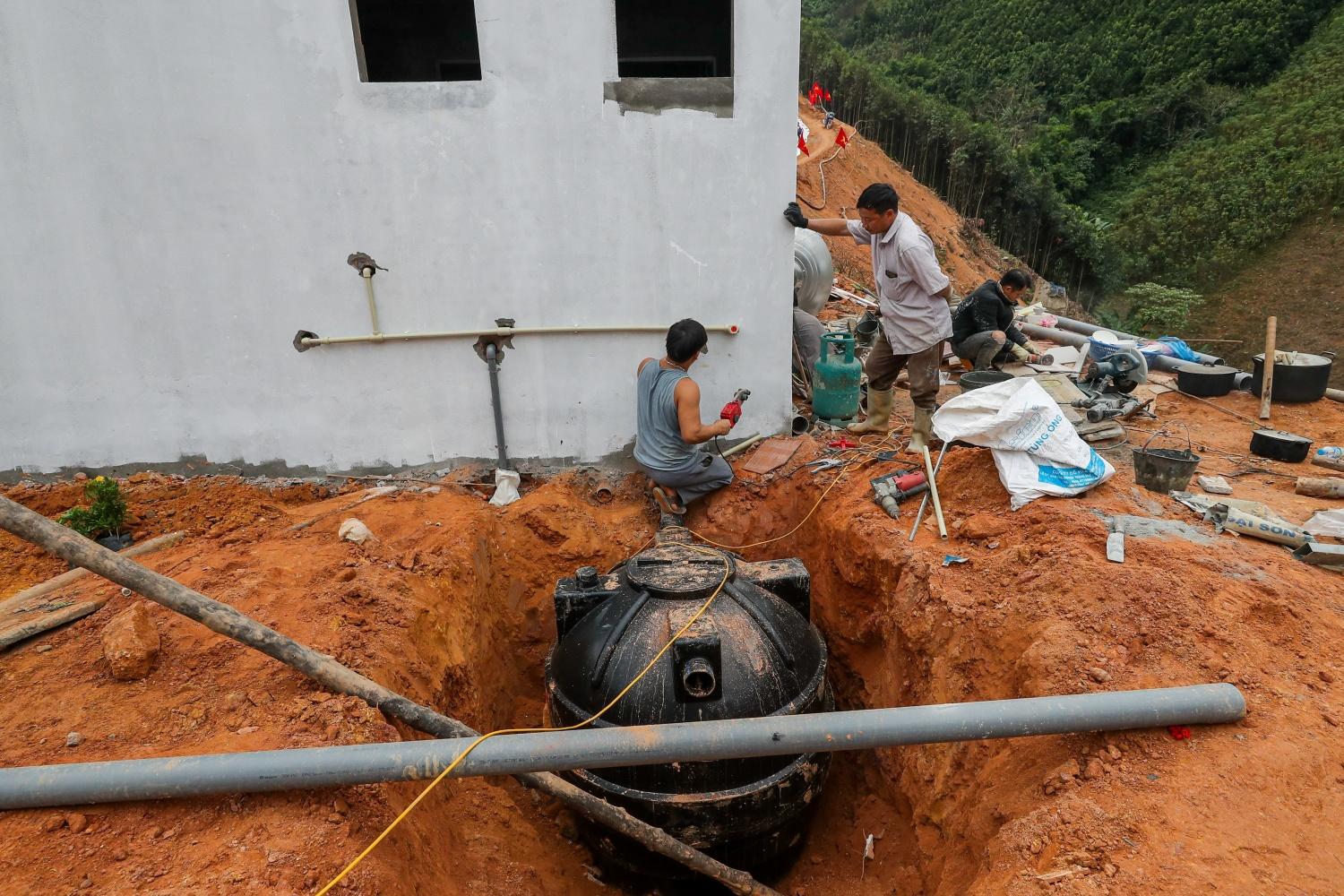 Gấp rút hoàn thiện để người dân sớm ổn định cuộc sống Gấp rút hoàn thiện để người dân sớm ổn định cuộc sống