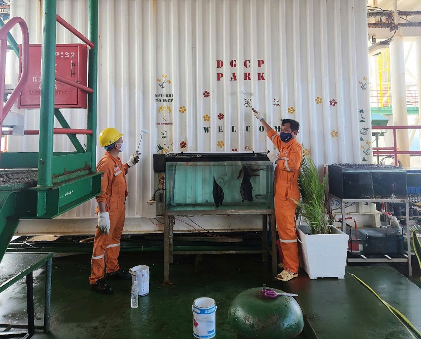 Không khí đón Tết giữa biển khơi Không khí đón Tết giữa biển khơi