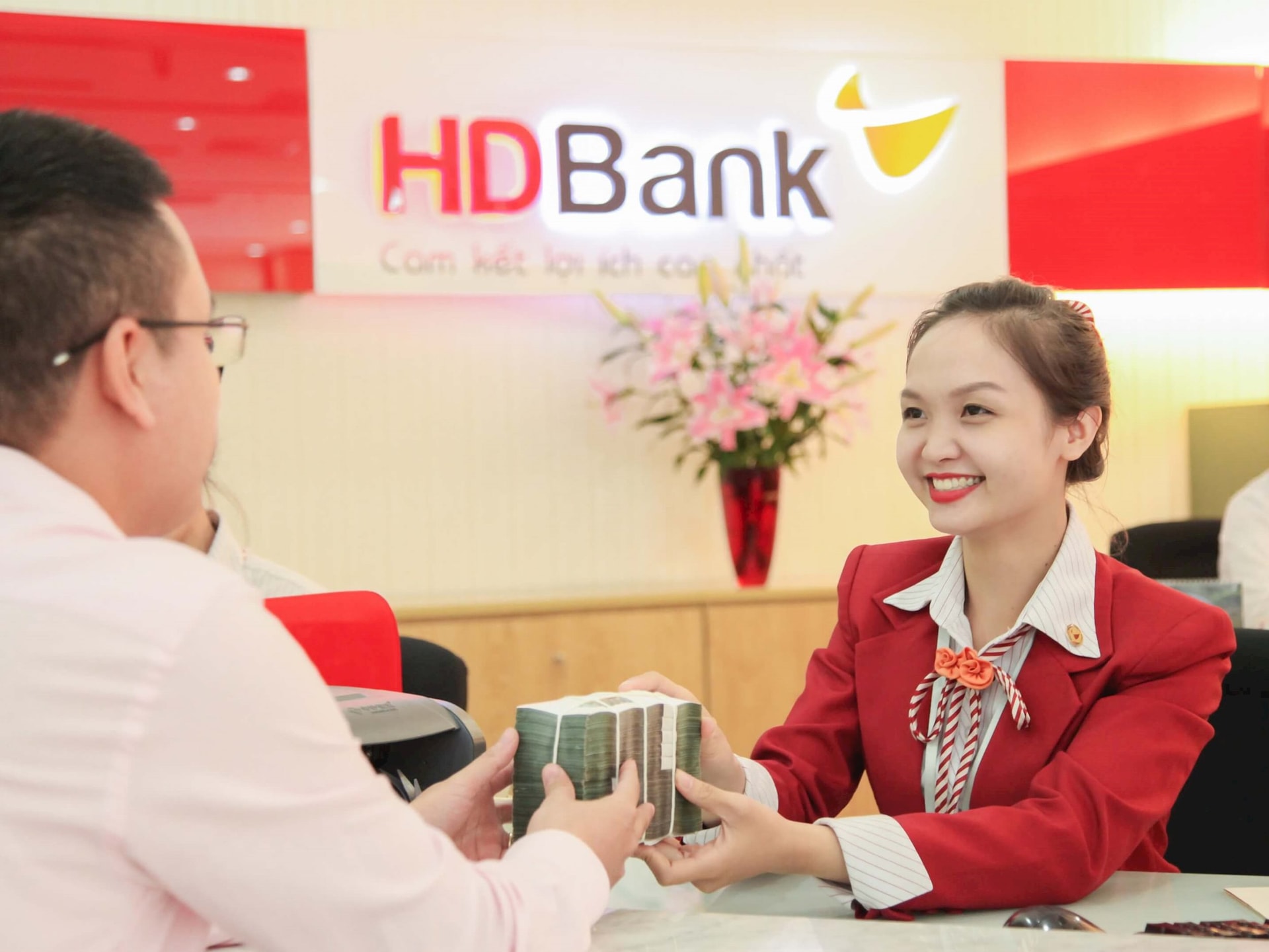 Lãi suất ngân hàng HDBank mới nhất tháng 2/2025: Gửi kỳ hạn nào có lãi suất cao nhất?- Ảnh 1.