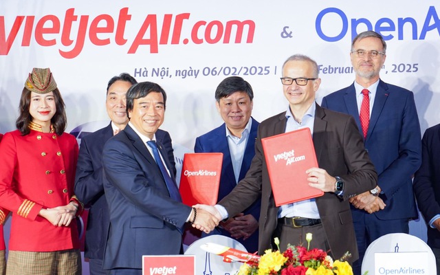 Vietjet hợp tác OpenAirlines tiên phong ứng dụng AI, tối ưu tiêu thụ nhiên liệu bay