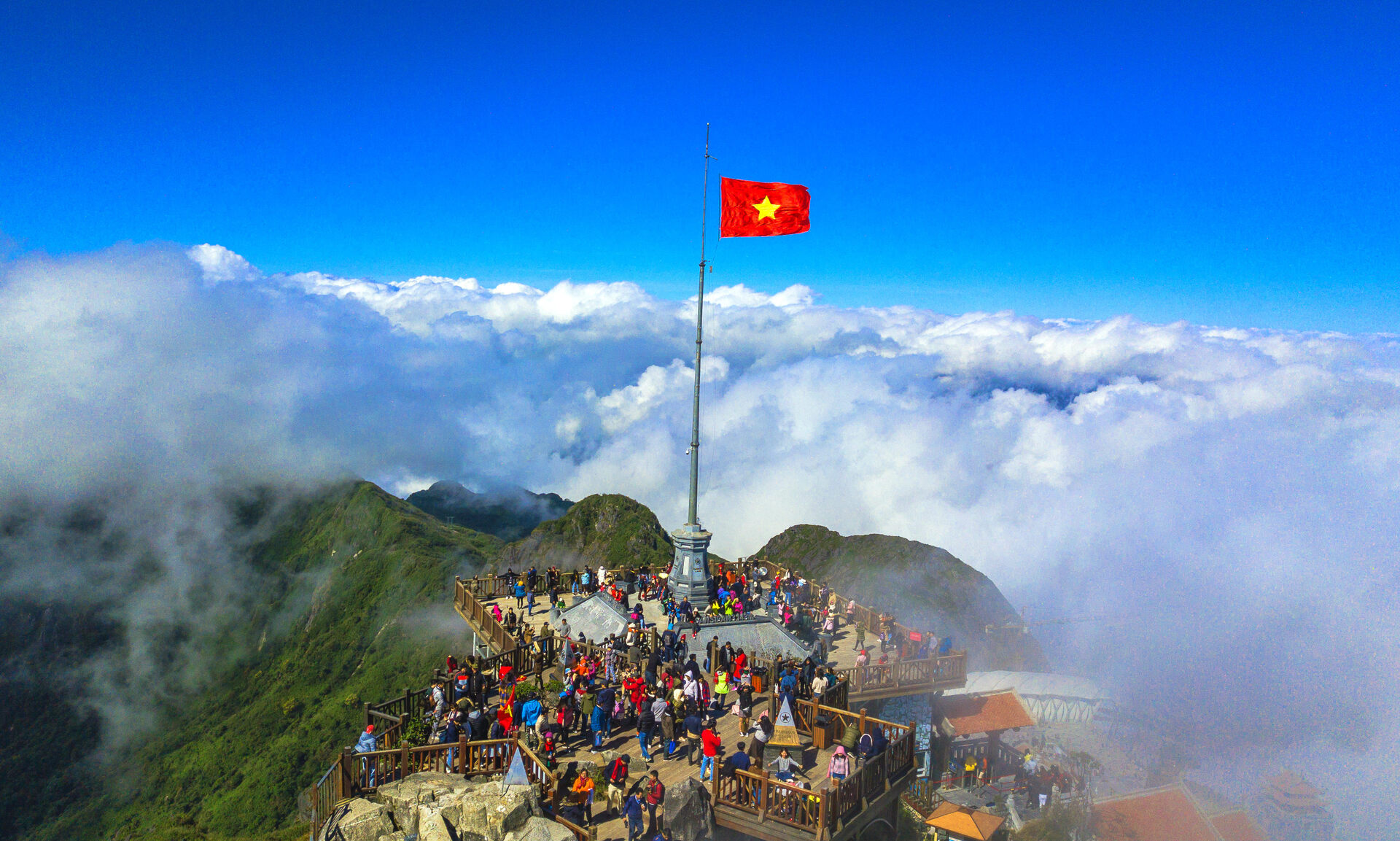 nua dau thang 2 2025 khach quoc te tim kiem ve du lich viet nam tang 45 hinh 1