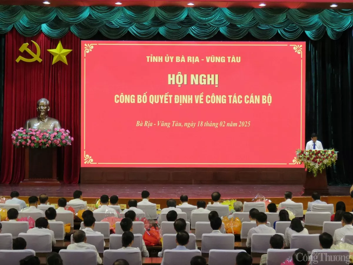 Bà Rịa-Vũng Tàu trao các quyết định về công tác cán bộ