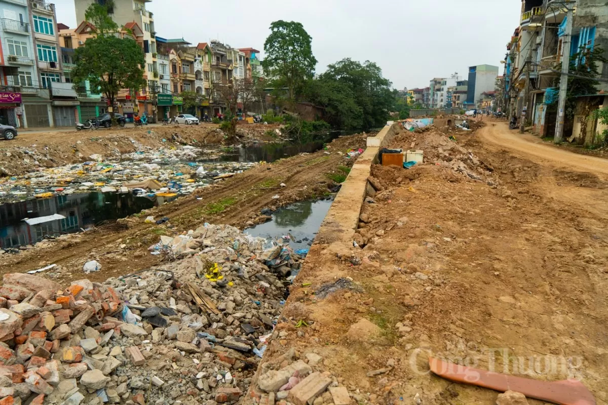 Hà Nội: Trạm bơm Yên Nghĩa 7.466 tỷ ngổn ngang rác thải Hà Nội: Trạm bơm Yên Nghĩa 7.466 tỷ đồng ngổn ngang rác thải