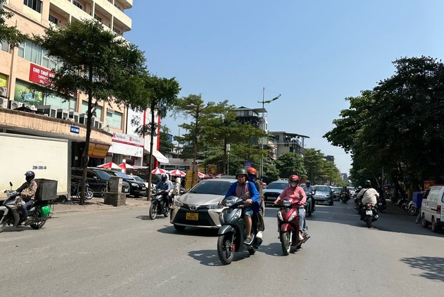 Miền Bắc tiếp tục thời tiết ngày nóng đêm lạnh- Ảnh 1.