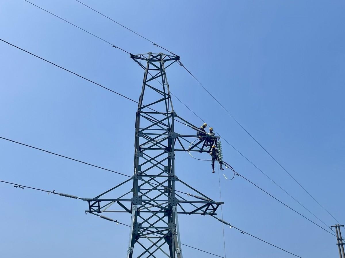 Trong tháng 3/2025, EVNSPC đóng điện thêm 15 công trình lưới điện 110kV