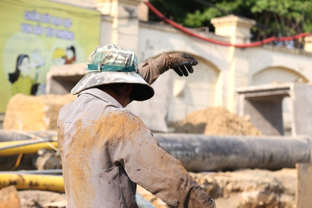 Miền Trung bước vào chuỗi ngày ‘nóng như đổ lửa’- Ảnh 1.