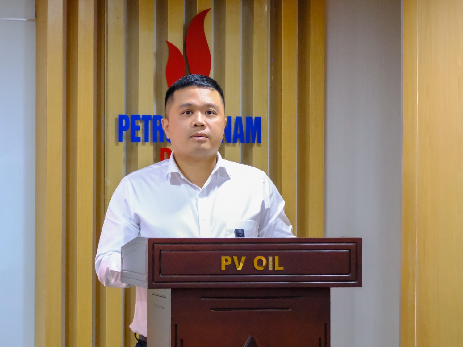 Đồng chí Nguyễn Đăng Trình – Phó Bí thư Đảng ủy, Tổng Giám đốc PVOIL Đồng chí Nguyễn Đăng Trình – Phó Bí thư Đảng ủy, Tổng Giám đốc PVOIL