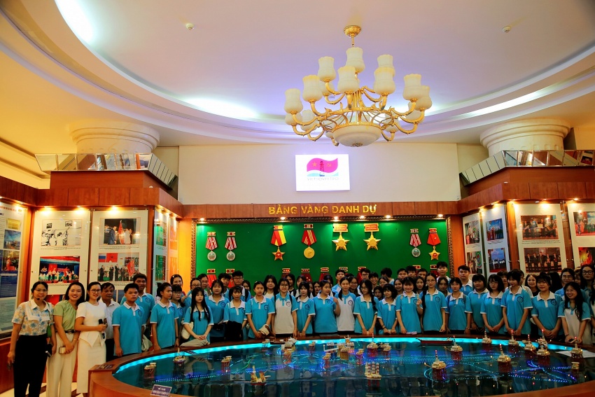 Thắp sáng ước mơ nghề nghiệp: Một ngày trải nghiệm tại PVU và Vietsovpetro