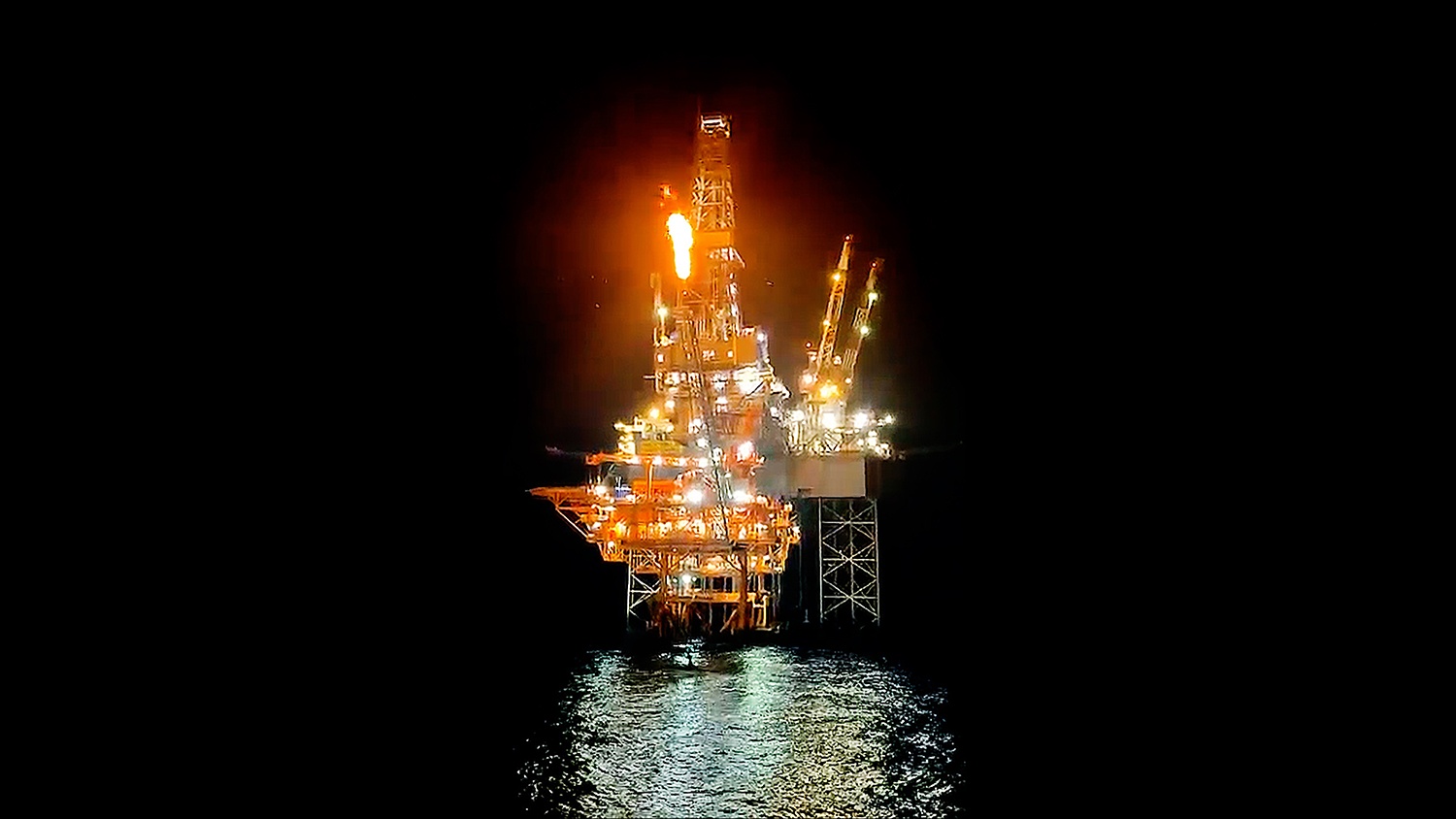 Petrovietnam đặt mục tiêu “mỗi tháng vận hành một công trình mới”, duy trì đà tăng trưởng Petrovietnam đặt mục tiêu “mỗi tháng vận hành một công trình mới”, duy trì đà tăng trưởng