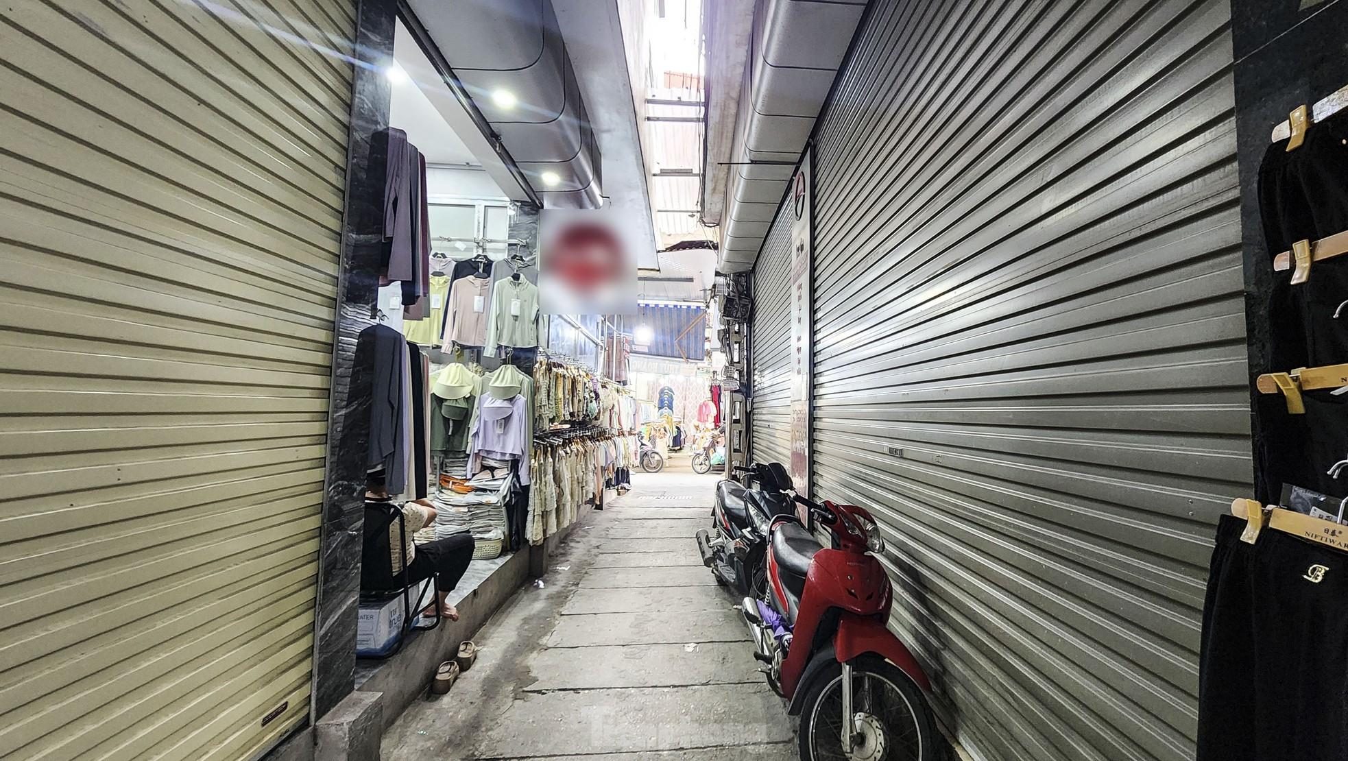 Cảnh khó tin tại thủ phủ thời trang lớn nhất miền Bắc- Ảnh 10. Cảnh khó tin tại thủ phủ thời trang lớn nhất miền Bắc- Ảnh 10.