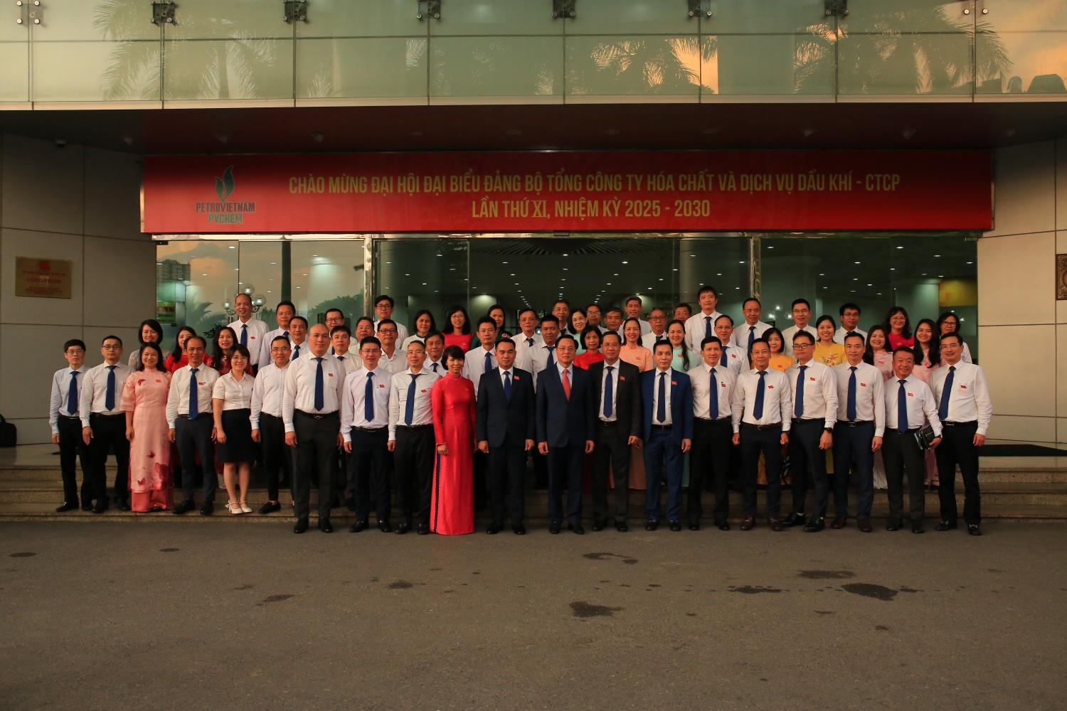 Phấn đấu góp phần vào tăng trưởng hai con số của Petrovietnam Đại hội Đảng bộ PVChem lần thứ XI