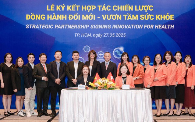 FPT Long Châu và Novartis bắt tay chiến lược vì tương lai khỏe mạnh