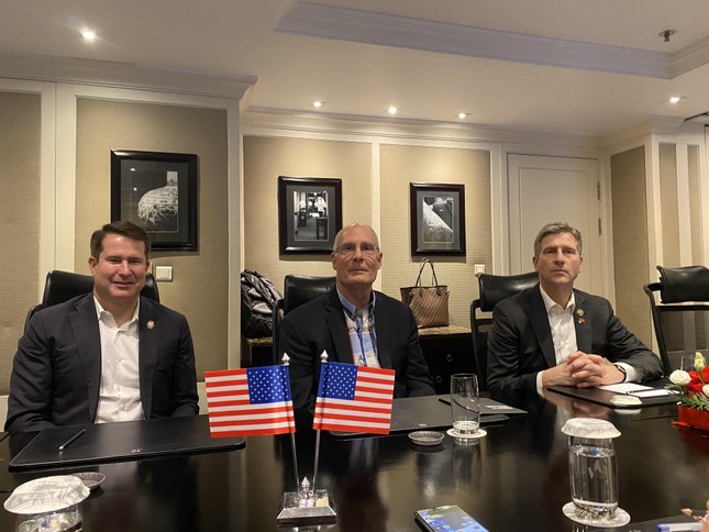 Đoàn nghị sĩ Mỹ thăm Việt Nam, mong muốn hai nước thúc đẩy hợp tác- Ảnh 1. Đoàn nghị sĩ Mỹ thăm Việt Nam, mong muốn hai nước thúc đẩy hợp tác- Ảnh 1.