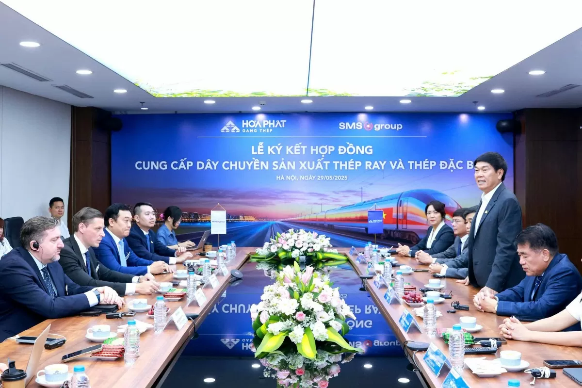 Doanh nghiệp Việt bắt tay với đối tác Đức sản xuất ray tàu cao tốc