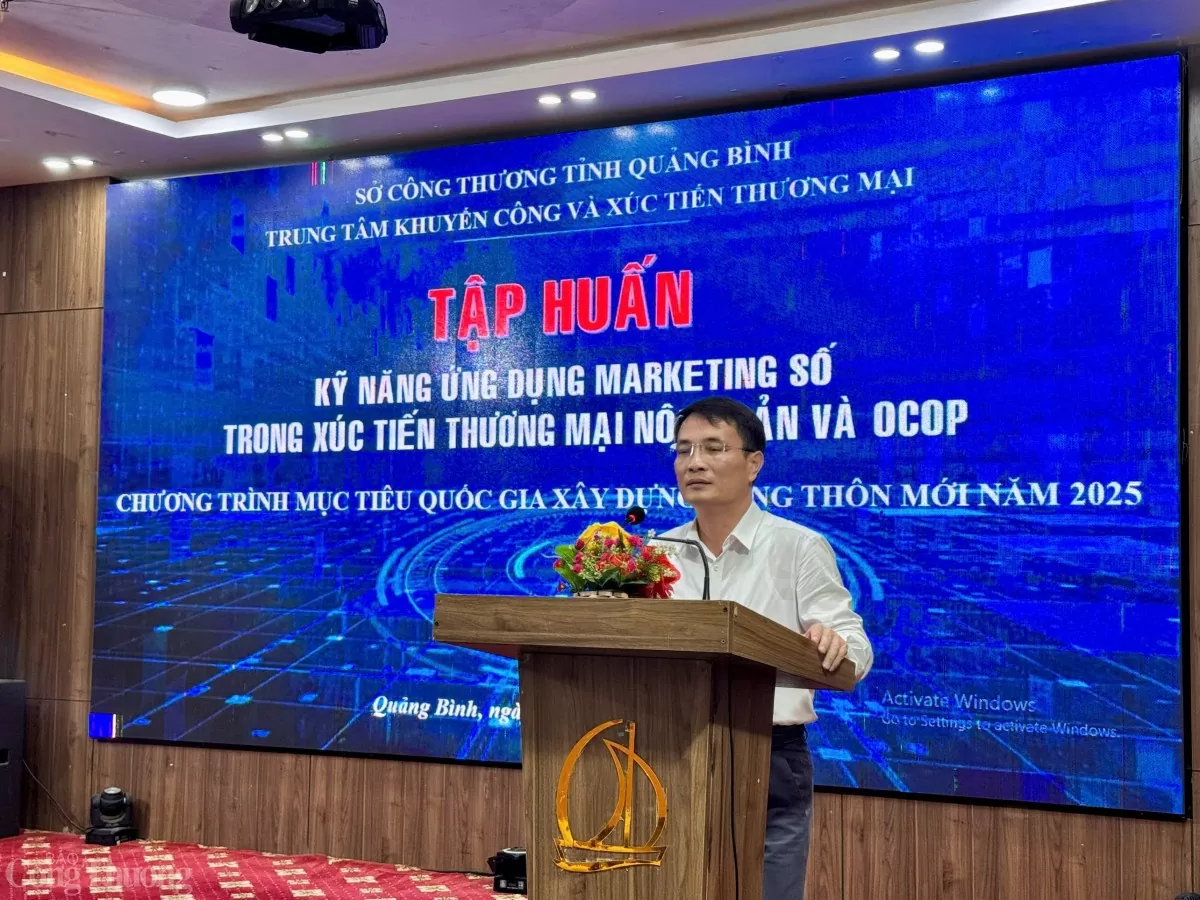 undefined Ông Phan Hoài Nam- Phó Giám đốc Sở Công Thương Quảng Bình phát biểu tại chương trình