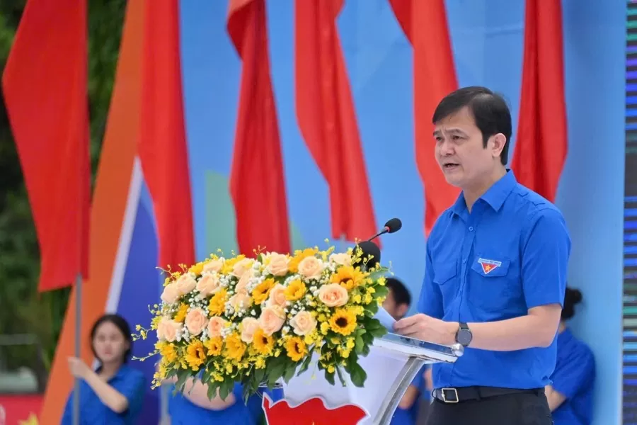Bí thư thứ nhất Trung ương Đoàn phát biểu ra quân Chiến dịch Thanh niên tình nguyện hè năm 2025 Bí thư thứ nhất Trung ương Đoàn phát biểu ra quân Chiến dịch Thanh niên tình nguyện hè năm 2025