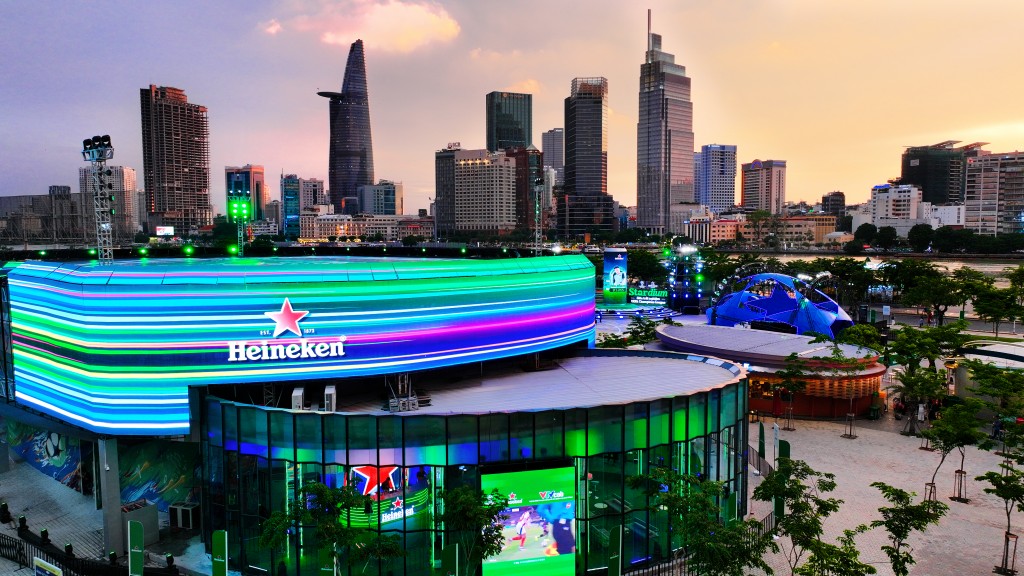 Heineken® mang Siêu trải nghiệm UEFA Champions League khuấy đảo hàng ngàn fan đích thực Việt Nam