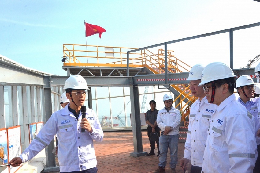 Thứ trưởng Bộ Công Thương Trương Thanh Hoài thăm khu chế tạo chân đế điện gió ngoài khơi PTSC Thứ trưởng Bộ Công Thương Trương Thanh Hoài thăm khu chế tạo chân đế điện gió ngoài khơi PTSC