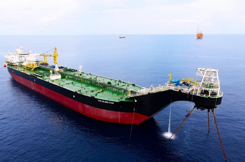 3. Dịch vụ cung cấp, quản lý, vận hành, khai thác Tàu chứa FSO/FPSO cũng đã vượt con số 1.000 tỷ đồng trong 5 tháng đầu 2025. 3. Dịch vụ cung cấp, quản lý, vận hành, khai thác Tàu chứa FSO/FPSO cũng đã vượt con số 1.000 tỷ đồng trong 5 tháng đầu 2025.