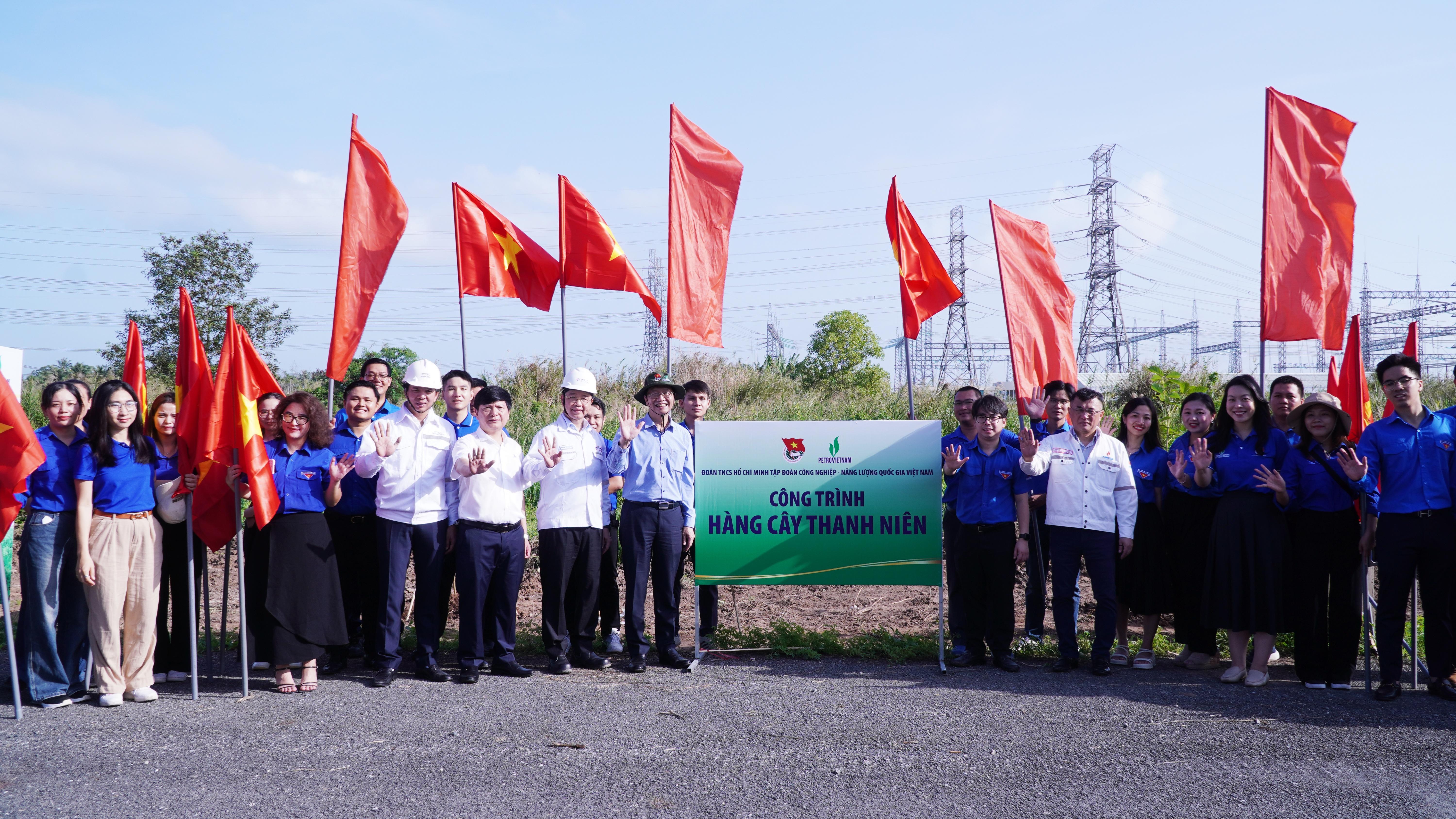 Đoàn Thanh niên Petrovietnam khởi động Chiến dịch Thanh niên tình nguyện hè 2025 Đoàn Thanh niên Petrovietnam khởi động Chiến dịch Thanh niên tình nguyện hè 2025