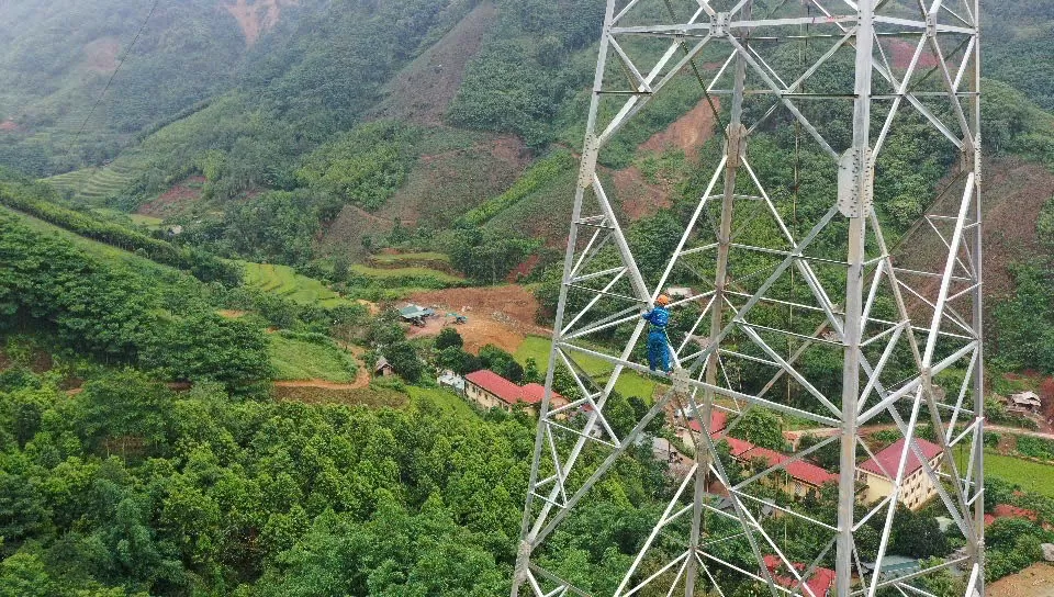 Từ mạch 3, viết tiếp kỳ tích 500kV Lào Cai–Vĩnh Yên Từ mạch 3, viết tiếp kỳ tích 500kV Lào Cai–Vĩnh Yên