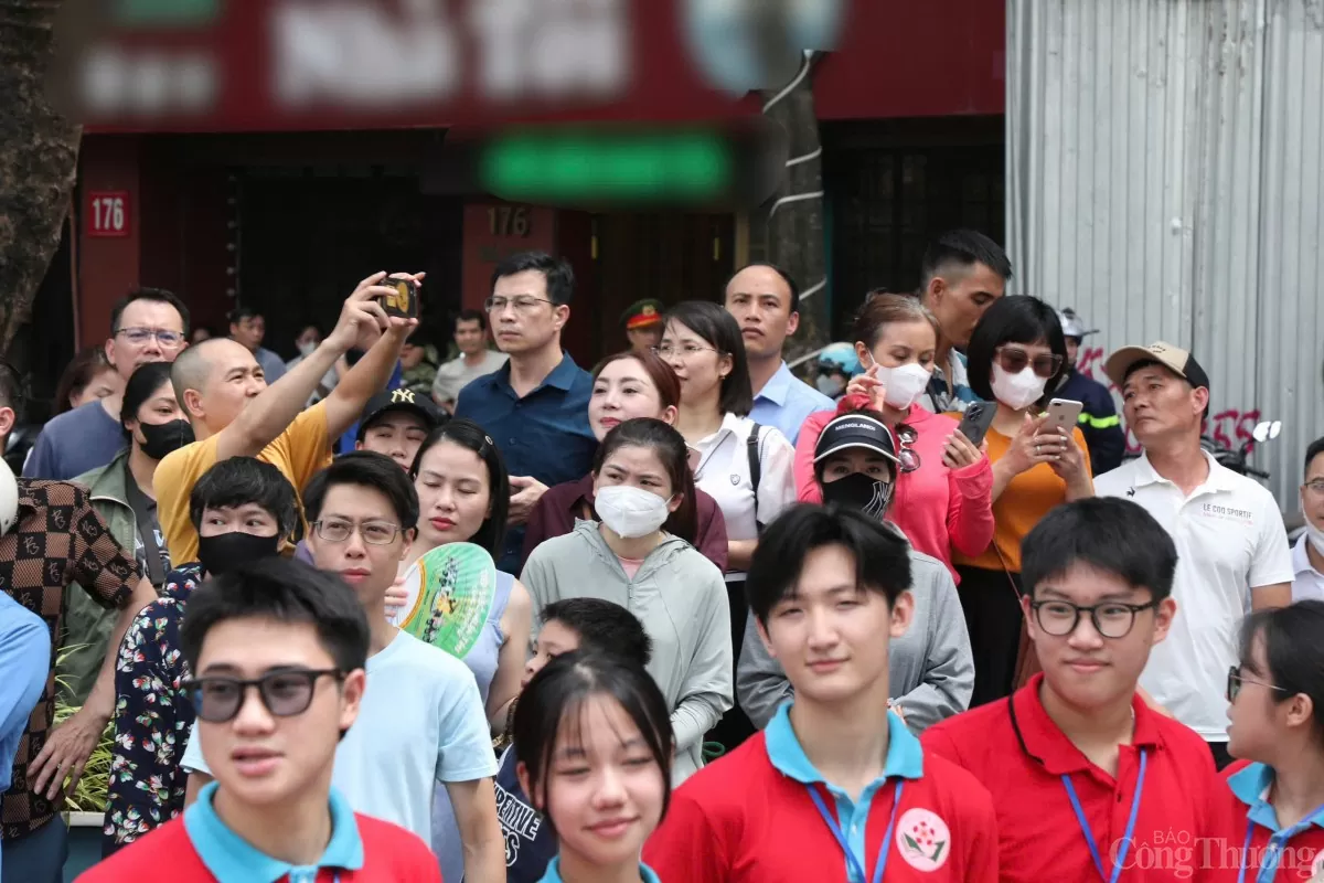 Hà Nội: Thí sinh phấn khởi vì đề thi Ngữ văn vừa sức Hà Nội: Thí sinh phấn khởi vì đề thi Ngữ văn vừa sức