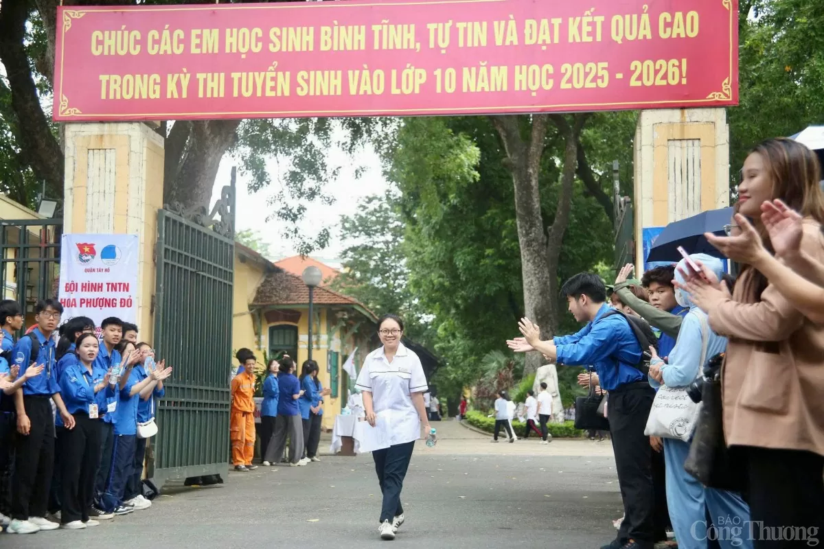 Hà Nội: Thí sinh phấn khởi vì đề thi Ngữ văn vừa sức Hà Nội: Thí sinh phấn khởi vì đề thi Ngữ văn vừa sức
