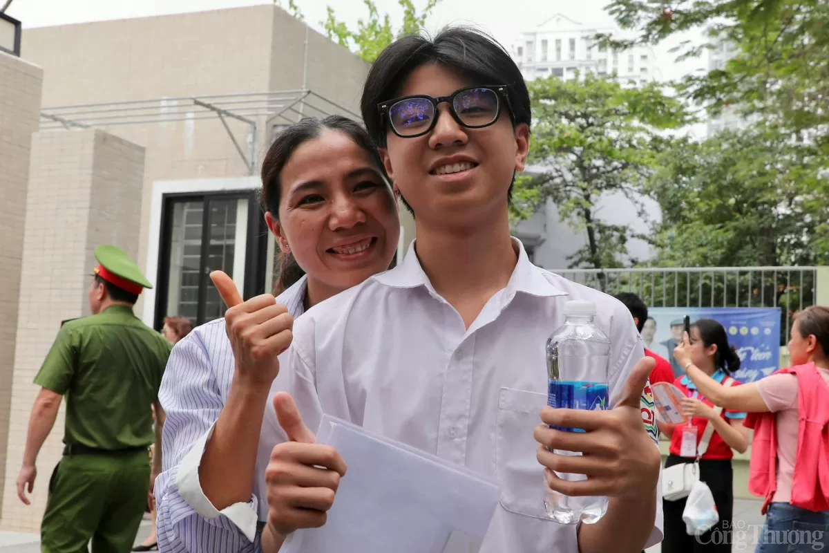 Hà Nội: Thí sinh phấn khởi vì đề thi Ngữ văn vừa sức Hà Nội: Thí sinh phấn khởi vì đề thi Ngữ văn vừa sức