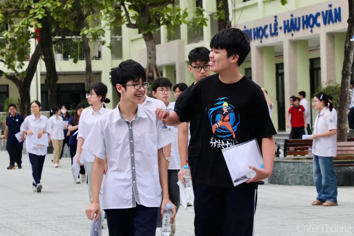 Hà Nội: Thí sinh phấn khởi vì đề thi Ngữ văn vừa sức Hà Nội: Thí sinh phấn khởi vì đề thi Ngữ văn vừa sức